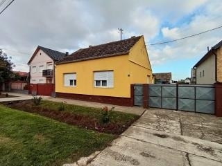 kuće   Stara Pazova  Stara Pazova okolina